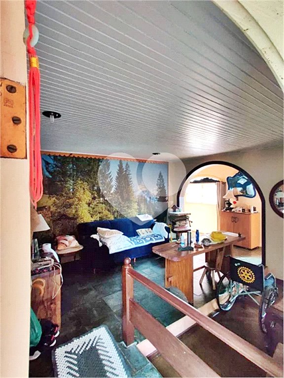 Casa à venda com 4 quartos, sendo 1 suíte, no condomínio Chacarás Bela Vista, Mairiporã - SP