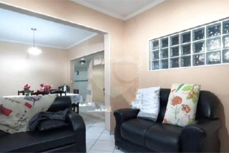 Casa à venda com 3 quartos, sendo 1 suíte, em Jardim Cumbica, Guarulhos, SP