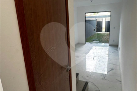Casa à venda com 2 quartos, sendo 1 suíte,  em Campo Grande, Rio de Janeiro, RJ