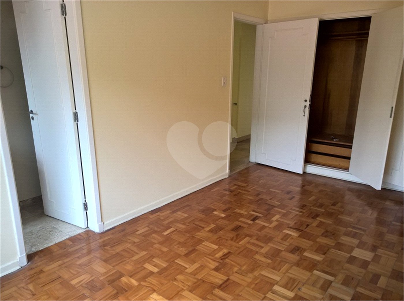 Sobrado à venda com 3 quartos, sendo 1 suíte,  em Planalto Paulista, São Paulo, SP