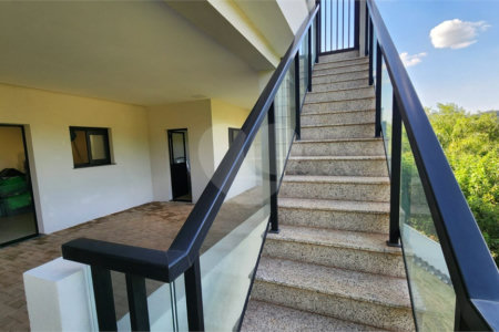 Casa à venda com 6 quartos, sendo 5 suítes, no condomínio Jardim Primavera, Louveira - SP