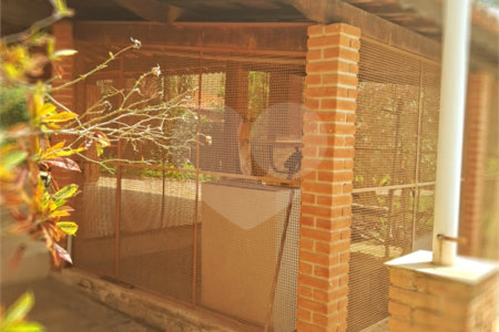 Casa à venda com 3 quartos, sendo 1 suíte, no condomínio Acmti - Colinas do Mosteiro, Terras de Itaici e Recanto dos Pássaros, Indaiatuba - SP