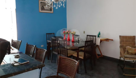 Sobrado à venda com 5 quartos, sendo 1 suíte,  em Jardim Cumbica, Guarulhos, SP