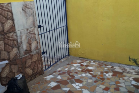 Casa à venda com 5 quartos no Centro de Atibaia/SP | Duas casas no mesmo terreno