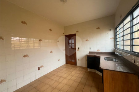 Casa à venda com 5 quartos, sendo 1 suíte, no Centro, Itapetininga, SP