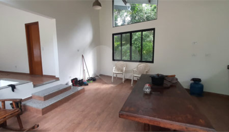 Casa à venda com 1 suíte no condomínio Associação Reserva das Hortênsias, Mairiporã - SP