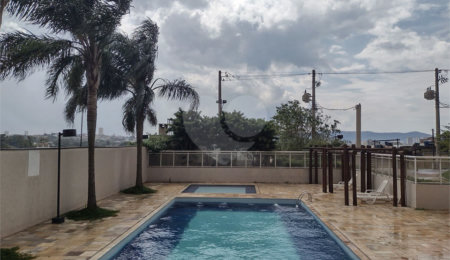 Apartamento à venda com 2 quartos, sendo 1 suíte,  em Ponte Grande, Guarulhos, SP