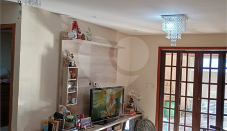 Casa à venda com 2 quartos, sendo 1 suíte, no condomínio Residencial 400, Rio de Janeiro - RJ