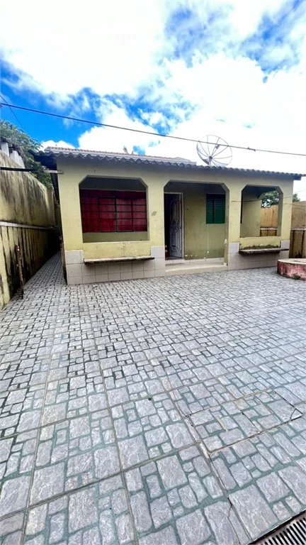 Sobrado à venda com 5 quartos em Pununduva, Cotia, SP