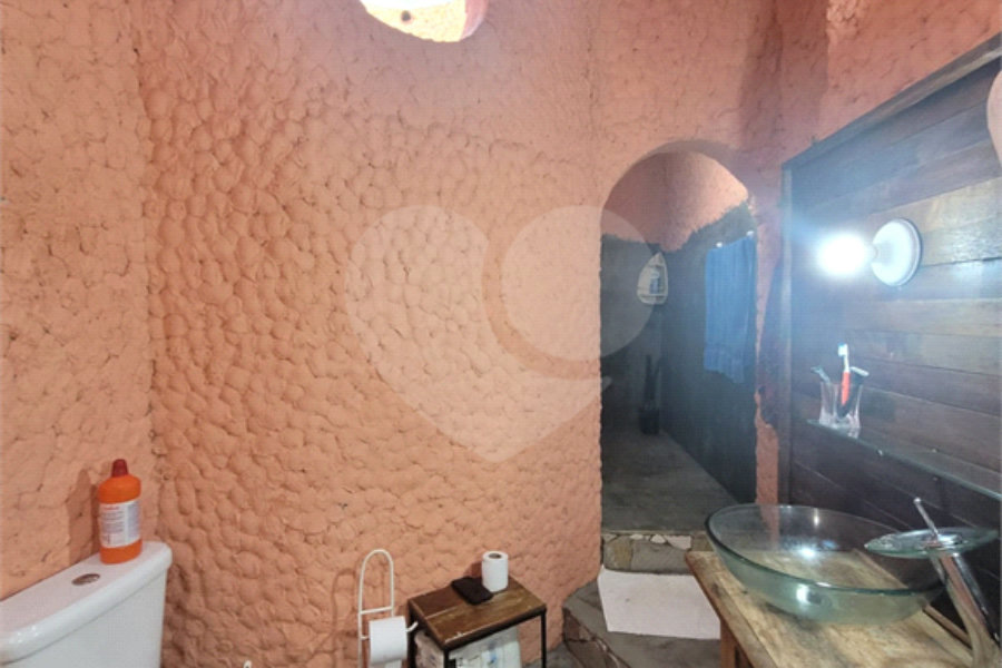 Casa à venda com 2 suítes no condomínio Associação Reserva das Hortênsias, Mairiporã - SP