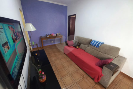 Casa Térrea à venda com 3 quartos em Jardim Maria Virginia, São Paulo, SP
