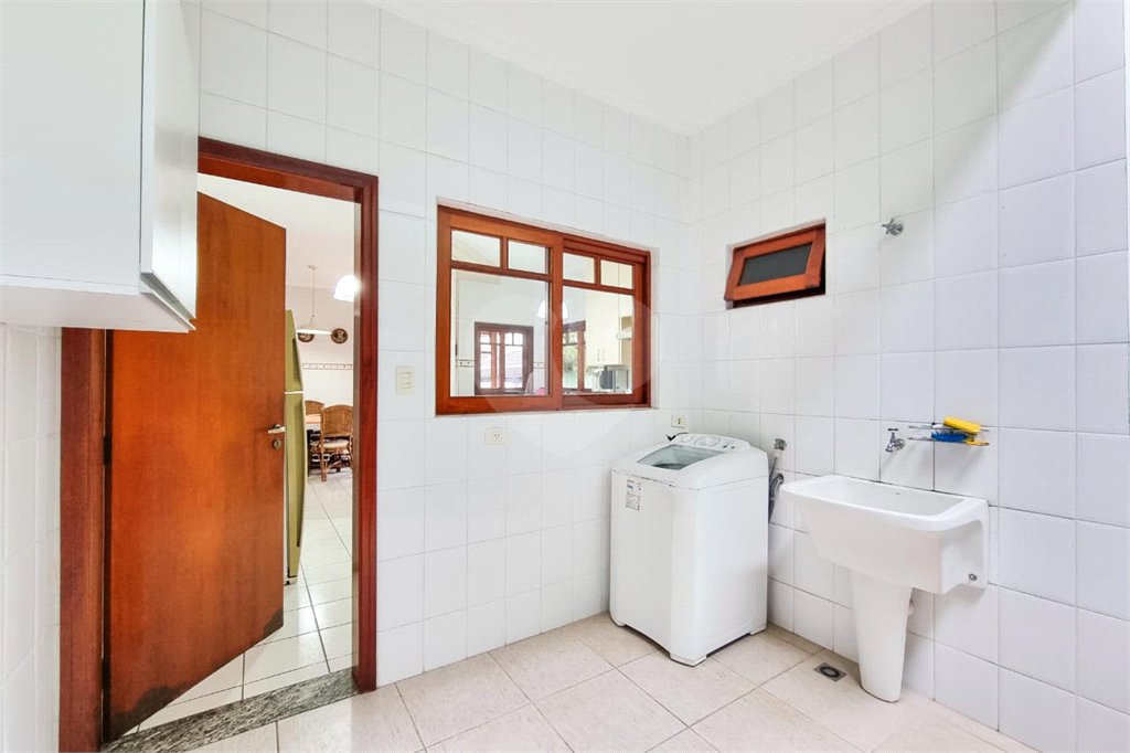 Casa à venda com 4 quartos, sendo 3 suítes, no condomínio Morada da Serra, São José dos Campos - SP
