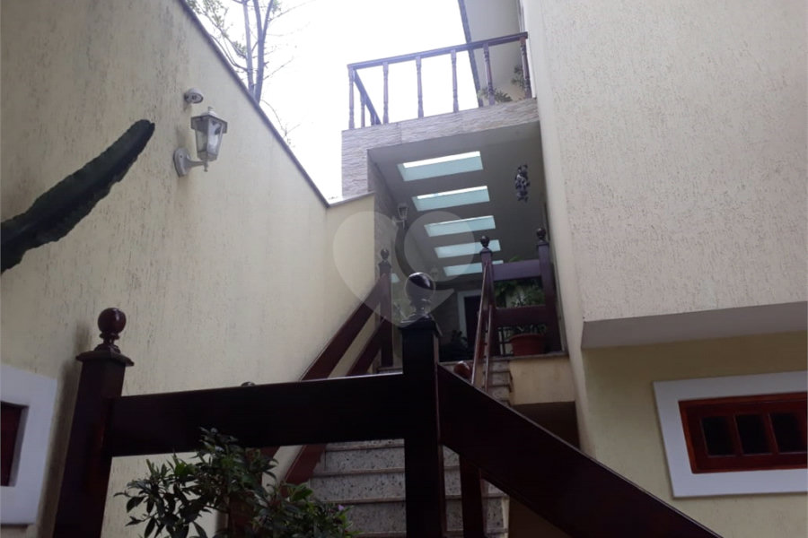 Sobrado à venda com 6 quartos, sendo 5 suítes, em Tremembé, São Paulo, SP