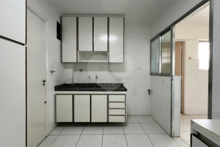 Apartamento à venda com 3 quartos, sendo 1 suíte, em Pinheiros, São Paulo, SP