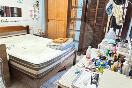 Sobrado à venda com 4 quartos em Interlagos, São Paulo, SP