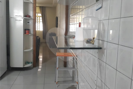 Sobrado à venda com 4 quartos, sendo 1 suíte, em Jardim Catanduva, São Paulo, SP