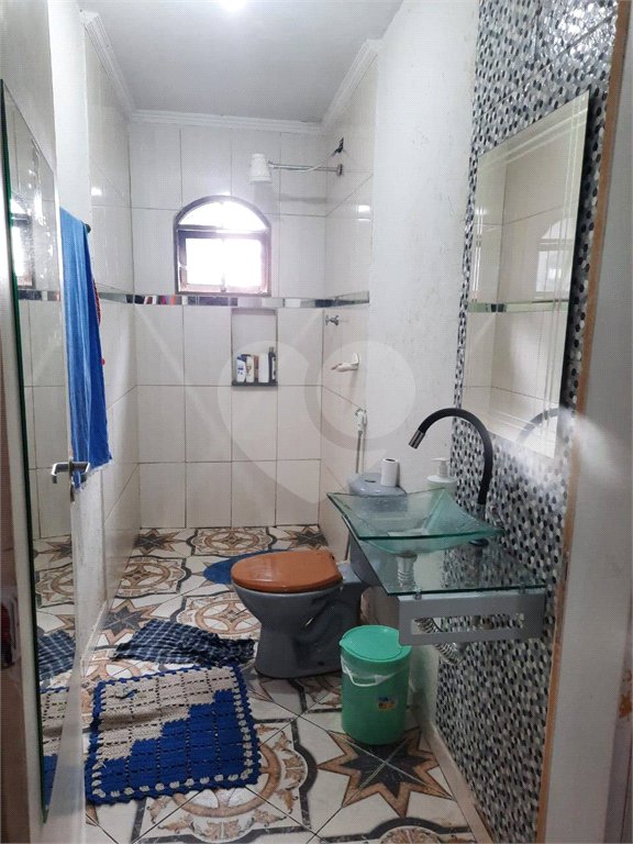 Sobrado à venda com 2 quartos, sendo 1 suíte, em Residencial Rancho Grande, Itaquaquecetuba, SP