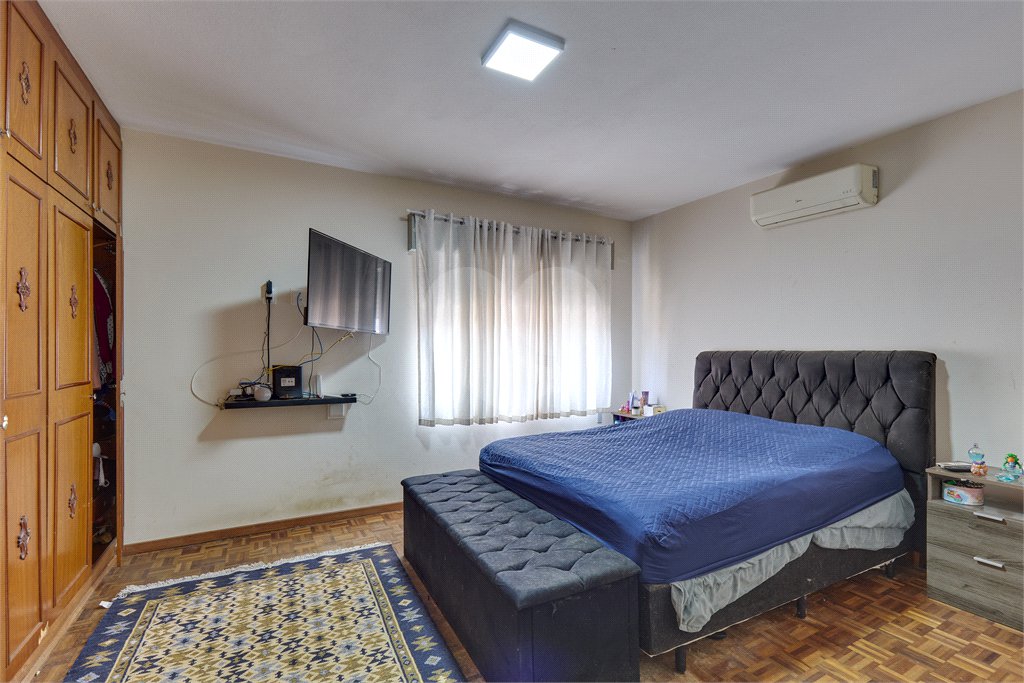 Sobrado à venda com 5 quartos, sendo 3 suítes, em Jardim Marajoara, São Paulo, SP