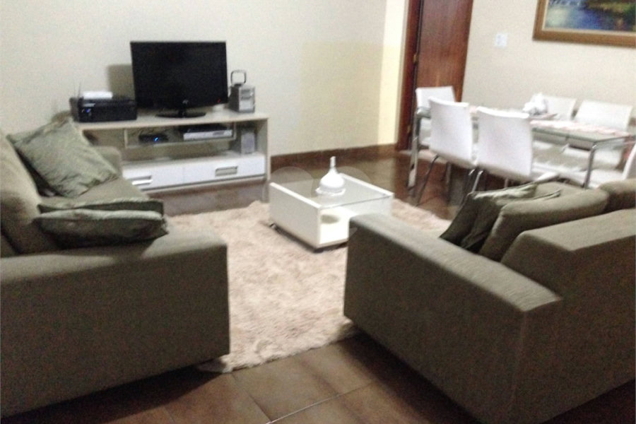 Sobrado à venda com 6 quartos em Vila Nova Cachoeirinha, São Paulo, SP