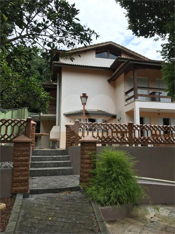Casa à venda com 4 suítes no condomínio Sausalito, Mairiporã - SP