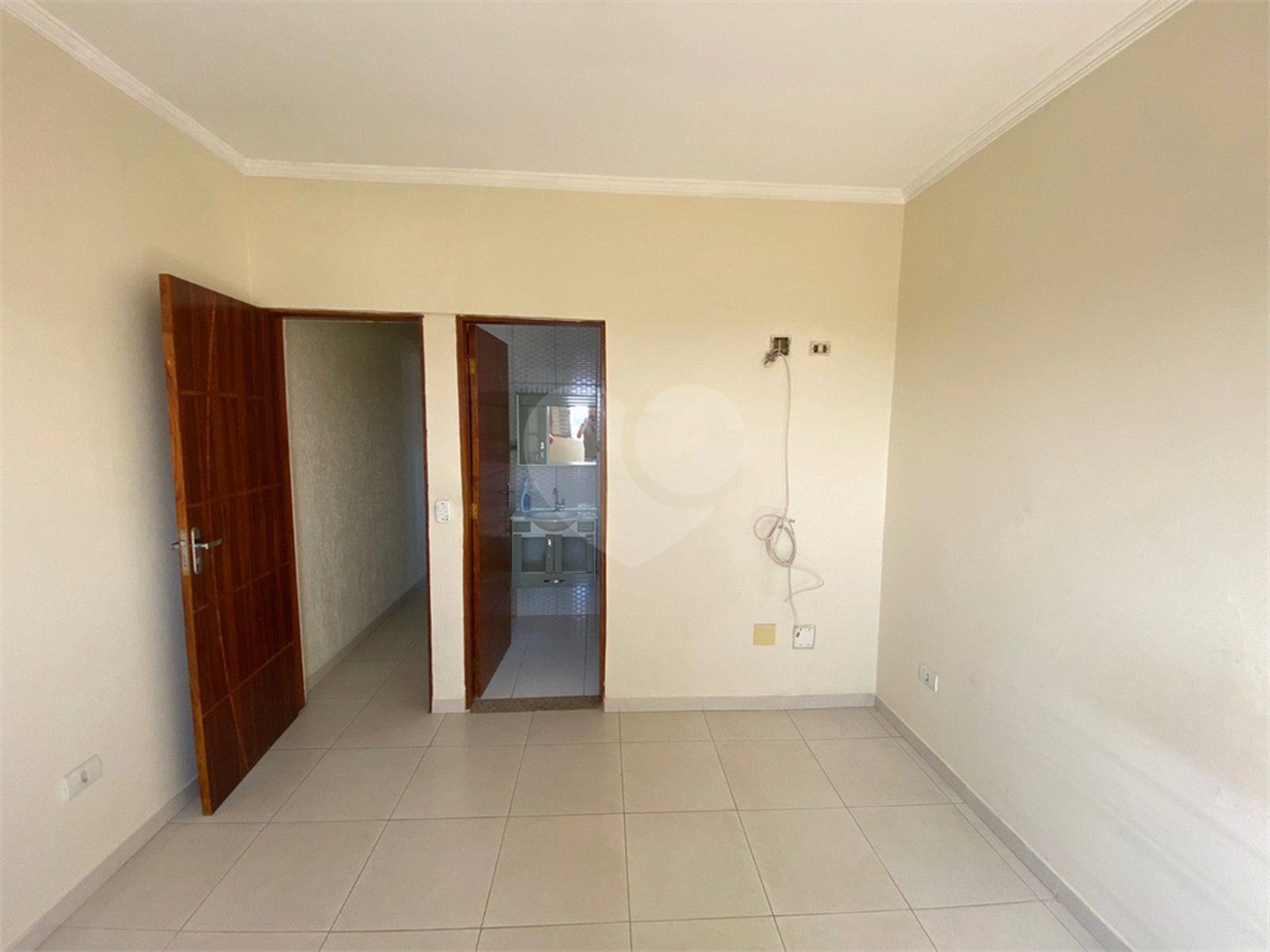 Sobrado à venda com 3 quartos, sendo 1 suíte, em Jardim Beatriz, Poá, SP