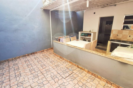 Casa à venda com 3 quartos em Campo Grande, Rio de Janeiro, RJ