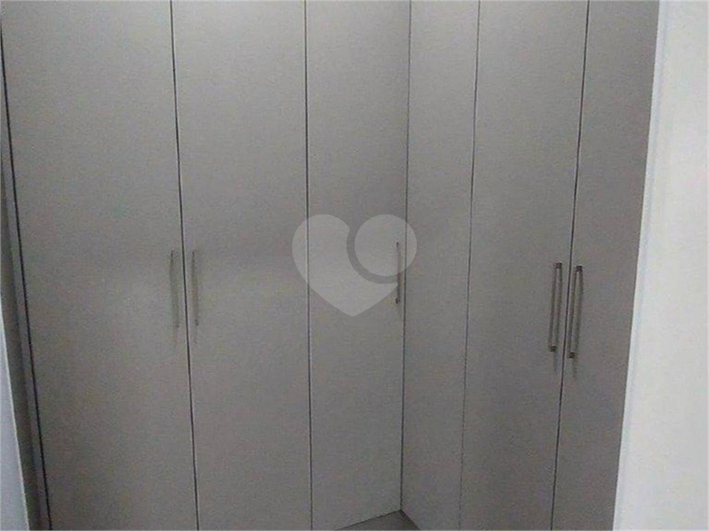 Casa à venda ou para alugar com 3 suítes no condomínio Mont Blanc, Sorocaba - SP