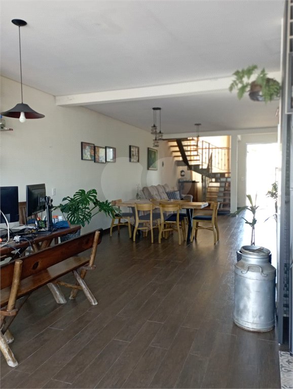 Casa à venda com 3 suítes no condomínio Campos do Conde Ii, Paulínia - SP