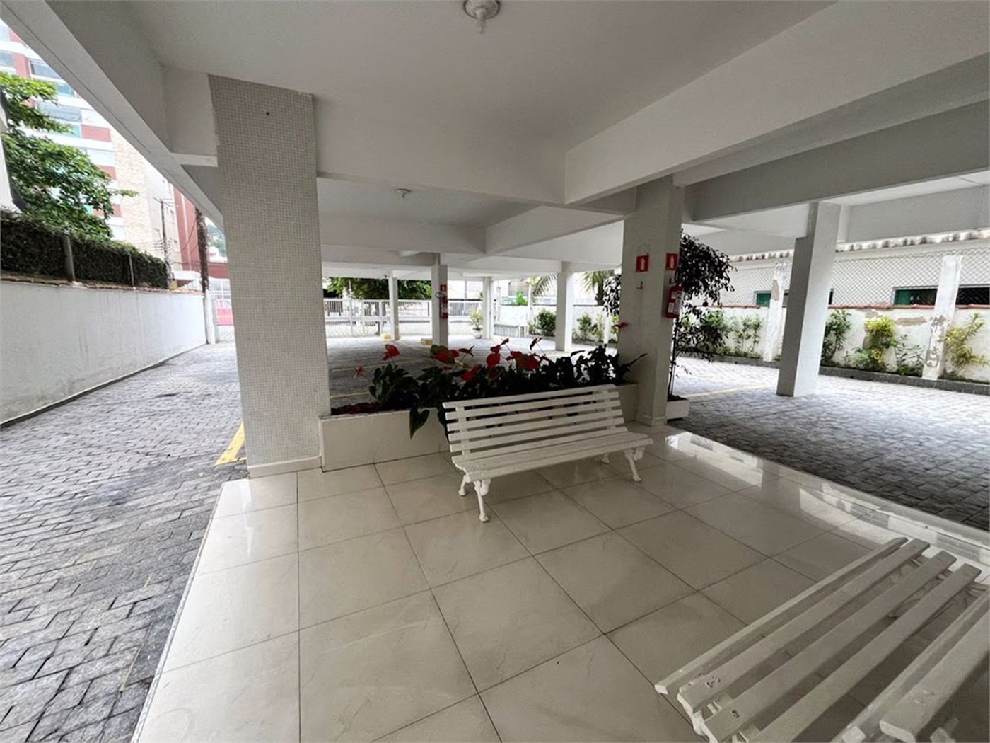 Apartamento Residencial à venda, Enseada, Guarujá - AP0481.
