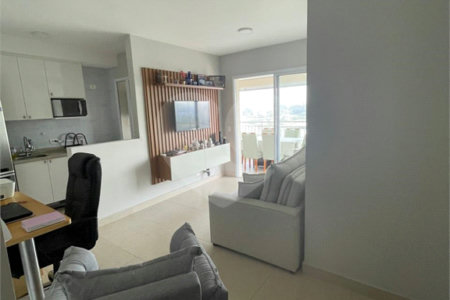 Apartamento à venda com 2 quartos, sendo 1 suíte, em Vila Anastácio, São Paulo, SP