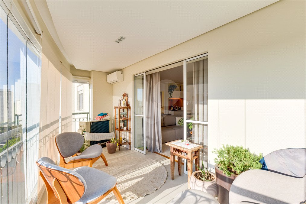 Apartamento à venda com 3 quartos, sendo 2 suítes,  em Jardim Marajoara, São Paulo, SP