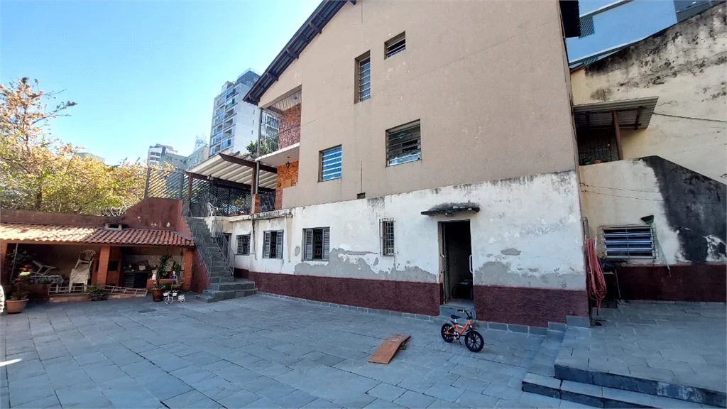 Casa à venda com 3 quartos em Sumarezinho, São Paulo, SP