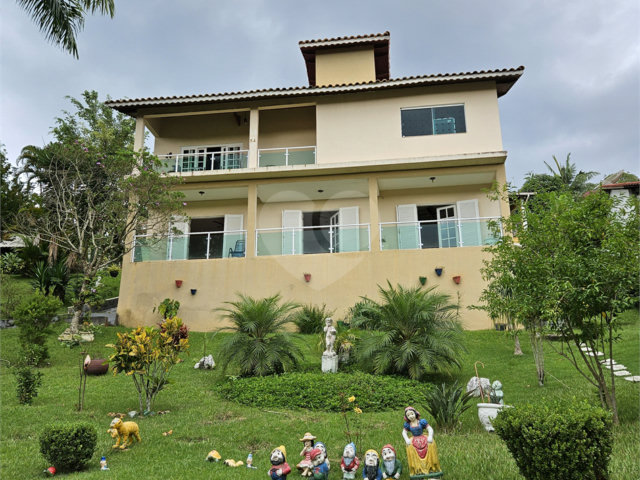 Casa à venda com 3 quartos, sendo 1 suíte,  no condomínio Clube de Campo Fazenda Tabarã, Mairiporã - SP