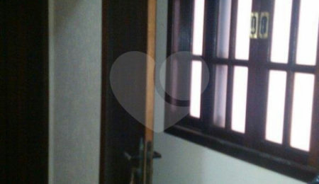 Casa à venda com 3 quartos, sendo 1 suíte,  no condomínio Jardim das Pedras, São Paulo - SP