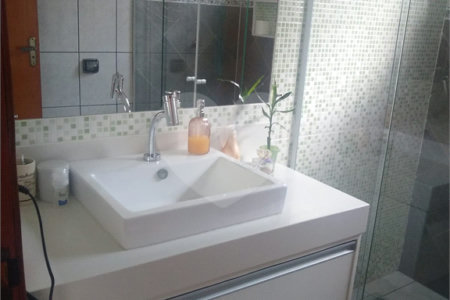 Sobrado à venda com 3 quartos, sendo 1 suíte,  em Vila do Castelo, São Paulo, SP