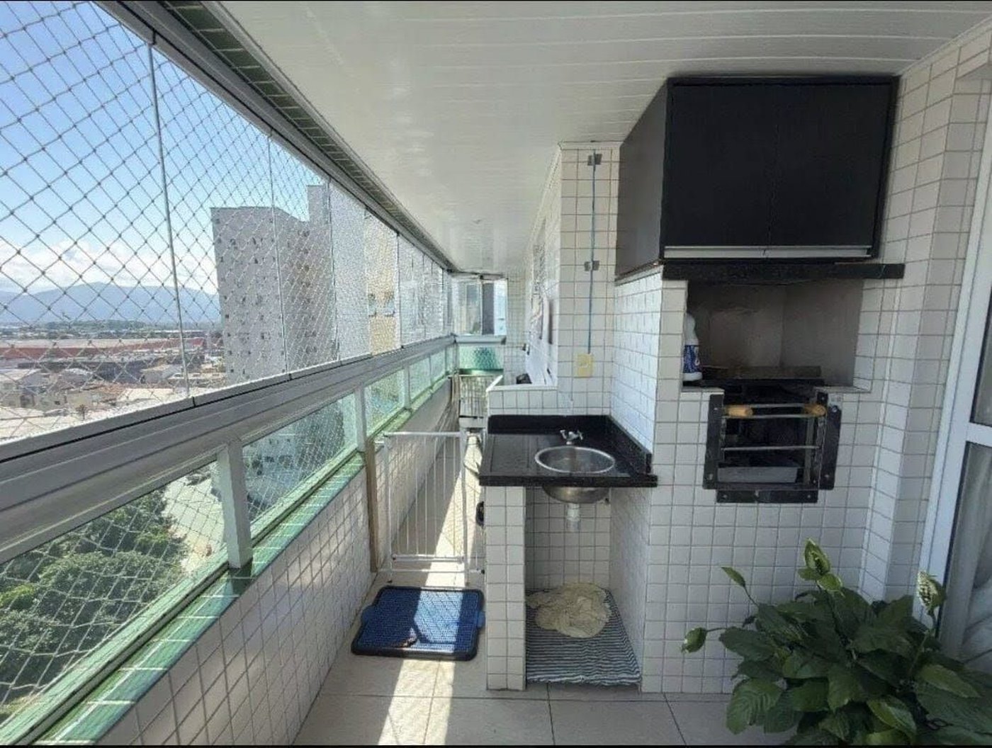 Apartamento com 2 dormitórios à venda, 89 m² por R$ 770.000,00 - Vila Guilhermina - Praia Grande/SP