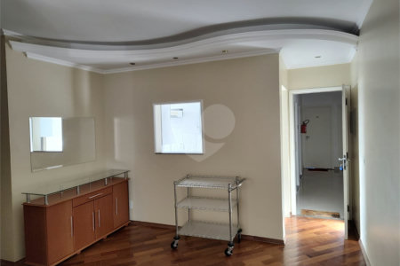 Apartamento à venda com 2 quartos em Vila Paulista, Taubaté, SP