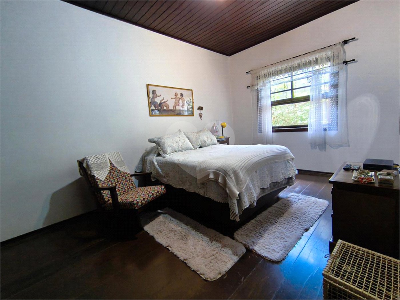Casa à venda com 4 quartos, sendo 2 suítes, em Jardim Santa Bárbara, Atibaia, SP