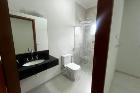 Casa à venda com 3 suítes em Vila Popular, Itapetininga, SP