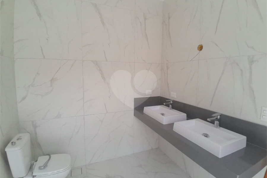 Casa à venda ou para alugar com 3 suítes no condomínio Sausalito, Mairiporã - SP