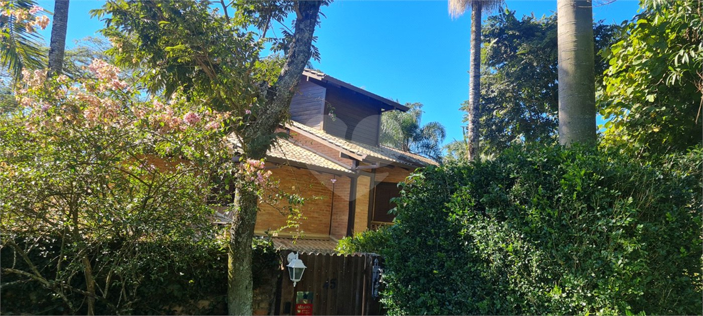 Casa à venda com 4 suítes em Serra da Cantareira, Mairiporã, SP