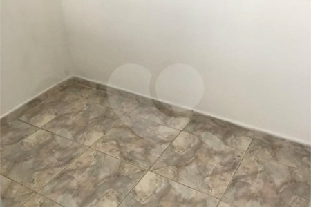 Espaço e Segurança no Bom Retiro: Apartamento de 100 m² com Infraestrutura Completa