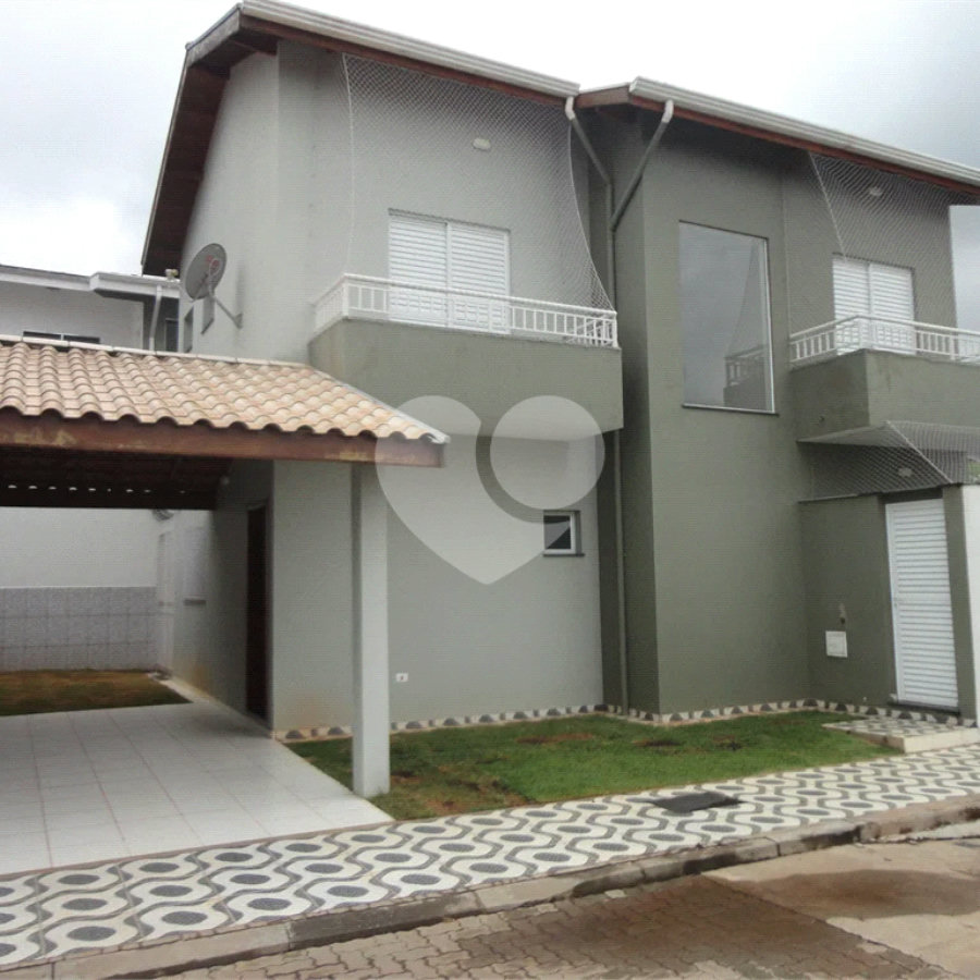Casa de Villa a Venda no Jardim Miriam em Vinhedo/SP