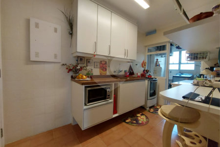 Apartamento à venda com 3 quartos, sendo 1 suíte, em Real Parque, São Paulo, SP