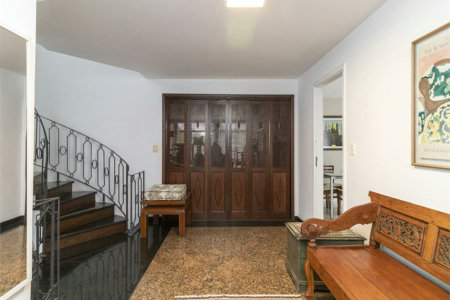 Casa à venda com 3 quartos, sendo 2 suítes,  em Alto de Pinheiros, São Paulo, SP