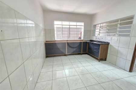 Sobrado à venda com 4 quartos, sendo 1 suíte,  em Rio Pequeno, São Paulo, SP