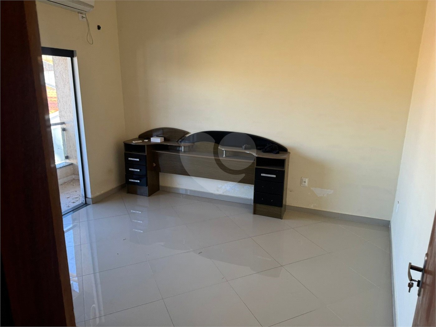 Casa à venda com 4 quartos, sendo 1 suíte, em Vila Santana, Sorocaba, SP