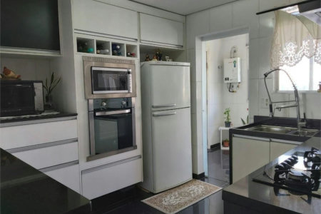 Apartamento à venda com 3 quartos, sendo 1 suíte, em Vila Andrade, São Paulo - SP