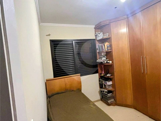 Apartamento à venda com 3 quartos, sendo 1 suíte, em Jardim Leonor Mendes de Barros, São Paulo, SP