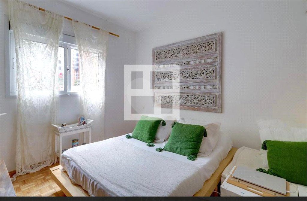 Apartamento à venda com 3 quartos, sendo 1 suíte, em Vila Olímpia, São Paulo, SP